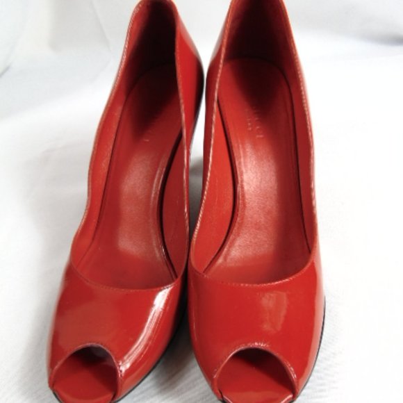GUCCI Red Patent Leather Peep-Toe Wedge Heels Size 39.5 US 9 - Picture 2 of 15